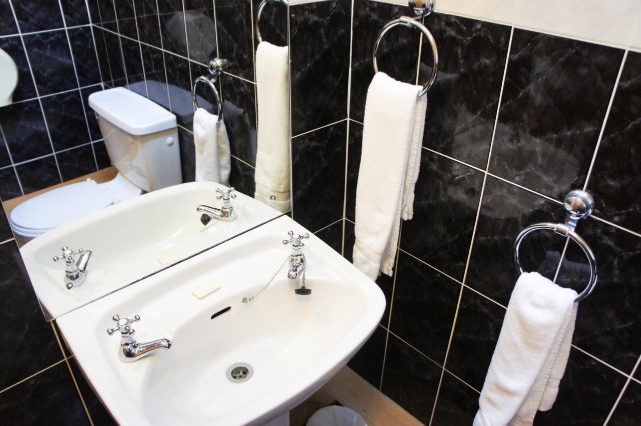 The Coach House Bed and Breakfast Roundwood Eksteriør billede