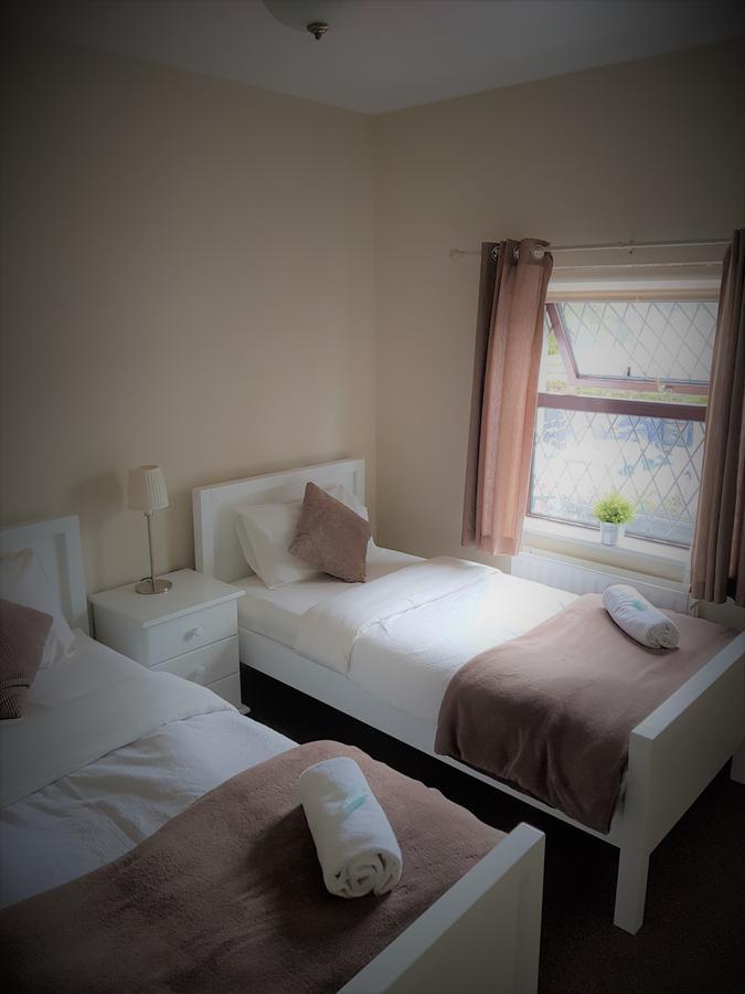 The Coach House Bed and Breakfast Roundwood Værelse billede